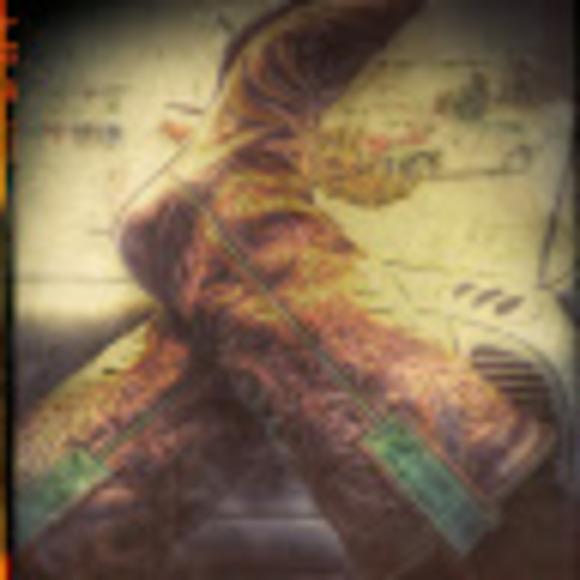 Meet your Posher, Deb - Picture 1 of 1